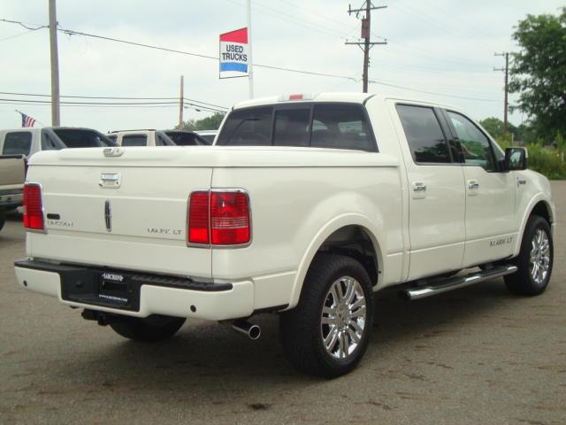 2008 Lincoln Mark LT 4+4