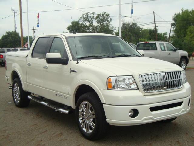 2008 Lincoln Mark LT 4+4