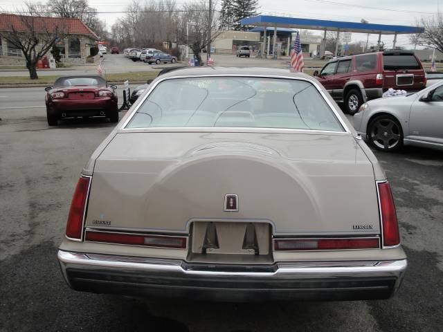 1986 Lincoln Mark VII Base