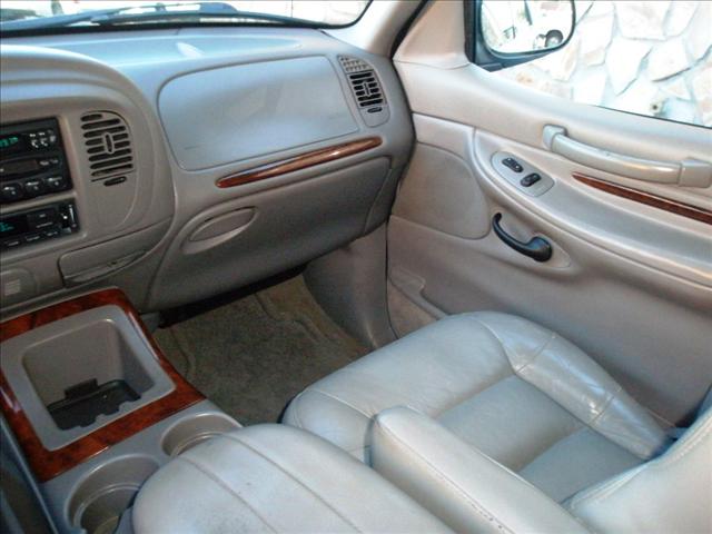 1998 Lincoln Navigator SLT 25