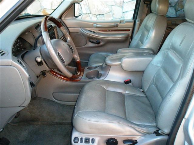 1998 Lincoln Navigator SLT 25