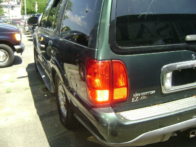 1998 Lincoln Navigator Ram 3500 Diesel 2-WD