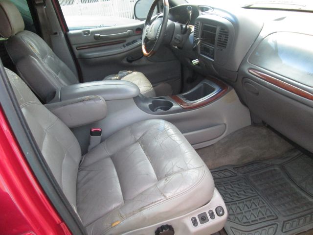 1999 Lincoln Navigator Ram 3500 Diesel 2-WD