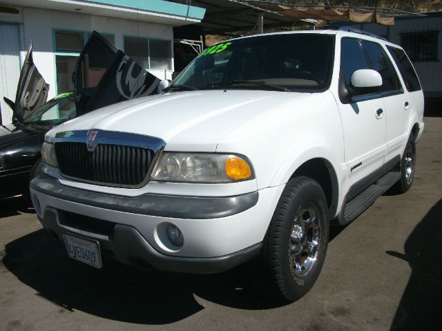 1999 Lincoln Navigator Ram 3500 Diesel 2-WD