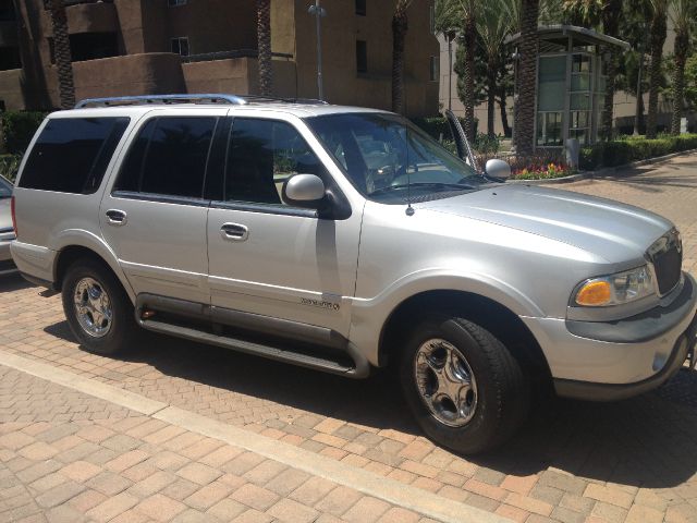 1999 Lincoln Navigator Ram 3500 Diesel 2-WD