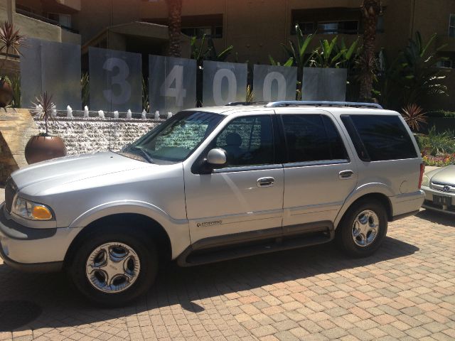 1999 Lincoln Navigator Ram 3500 Diesel 2-WD