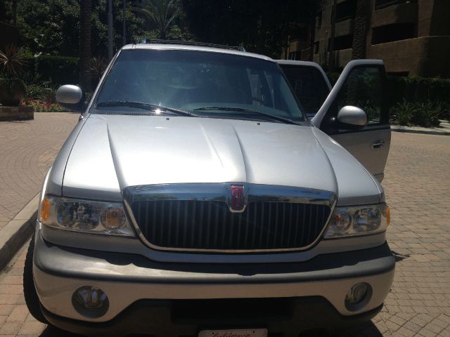 1999 Lincoln Navigator Ram 3500 Diesel 2-WD