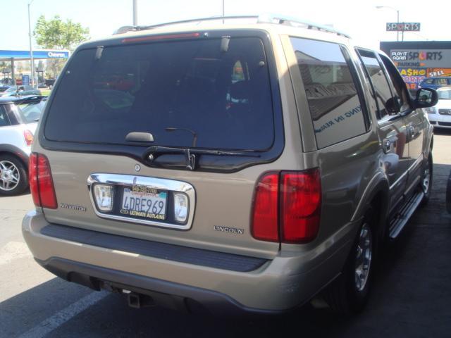 1999 Lincoln Navigator SC2 Auto