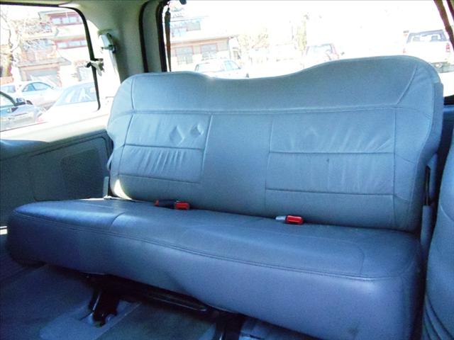 1999 Lincoln Navigator Base