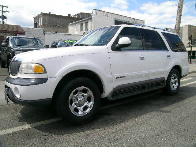 1999 Lincoln Navigator Ram 3500 Diesel 2-WD