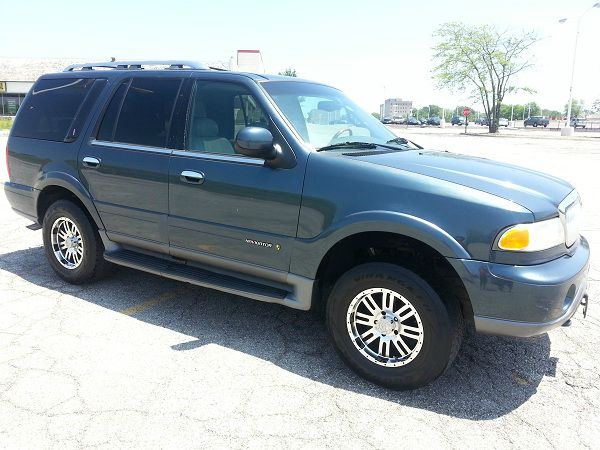 2000 Lincoln Navigator Ram 3500 Diesel 2-WD