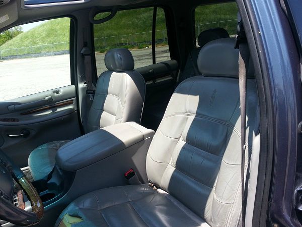 2000 Lincoln Navigator Ram 3500 Diesel 2-WD