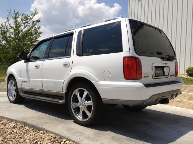 2000 Lincoln Navigator Ram 3500 Diesel 2-WD