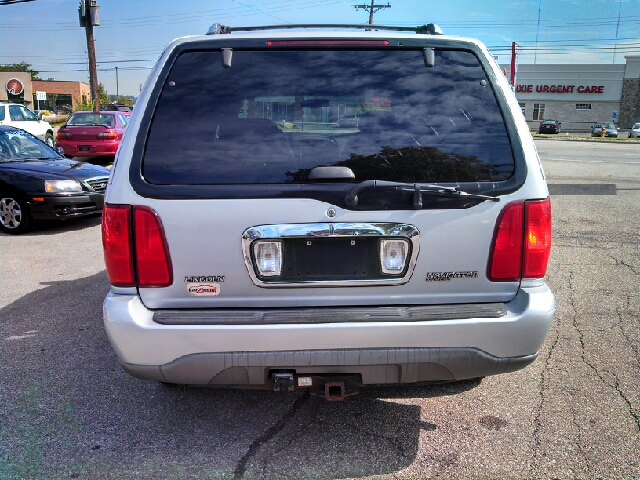 2000 Lincoln Navigator Ram 3500 Diesel 2-WD