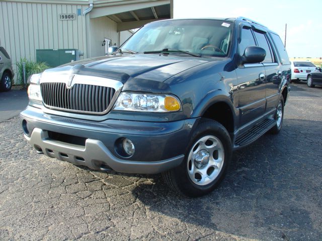 2001 Lincoln Navigator Ram 3500 Diesel 2-WD