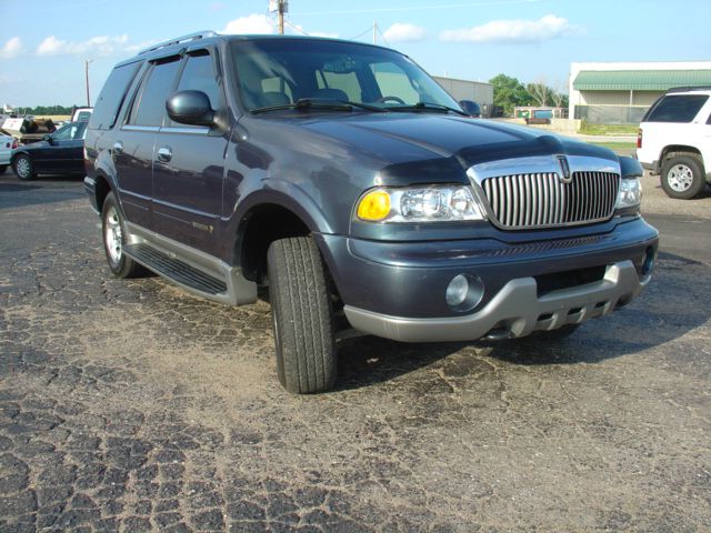 2001 Lincoln Navigator Ram 3500 Diesel 2-WD