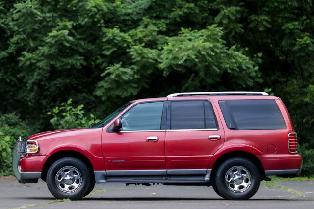 2001 Lincoln Navigator Ram 3500 Diesel 2-WD