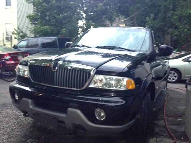 2001 Lincoln Navigator Ram 3500 Diesel 2-WD