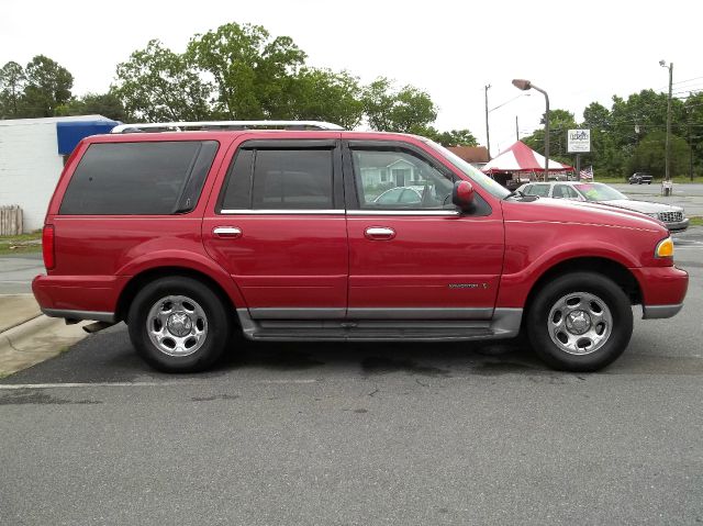 2002 Lincoln Navigator Ram 3500 Diesel 2-WD