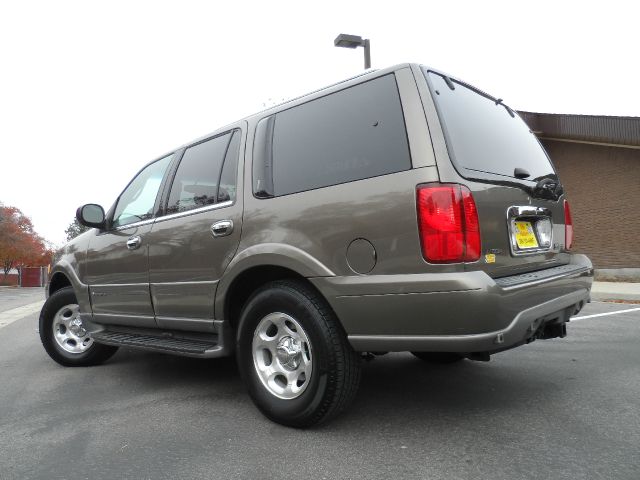 2002 Lincoln Navigator 128i BMW Certified Coupe