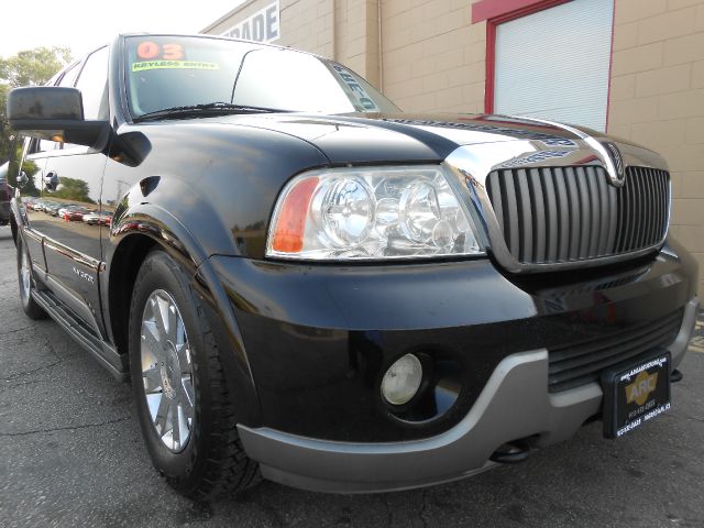 2003 Lincoln Navigator 2dr Coupe Convertible