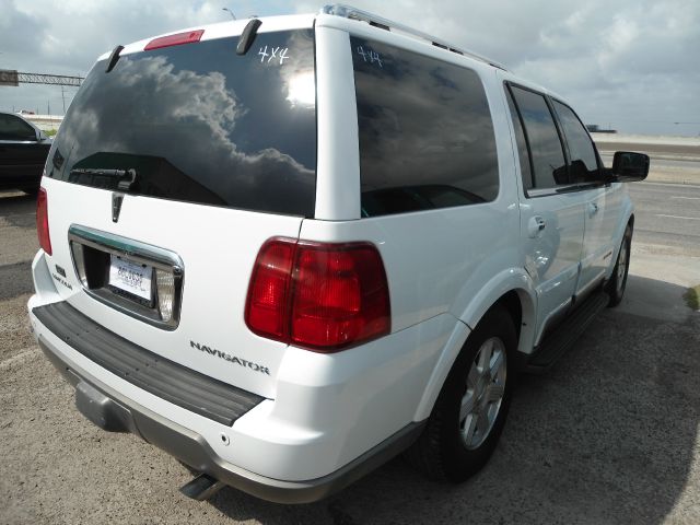 2003 Lincoln Navigator Unknown