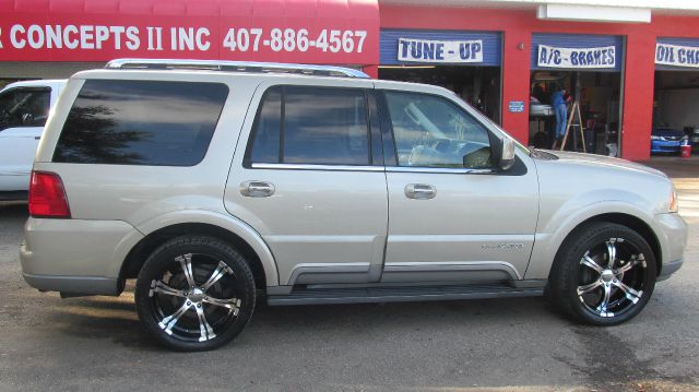 2004 Lincoln Navigator Unknown