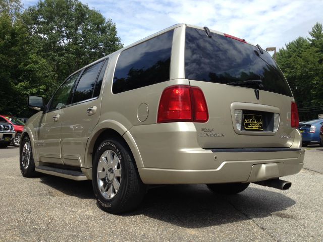 2004 Lincoln Navigator 2dr Coupe Convertible