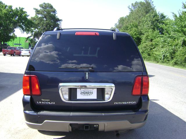 2004 Lincoln Navigator 1500 HD LT