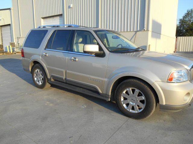 2004 Lincoln Navigator 2dr Coupe Convertible