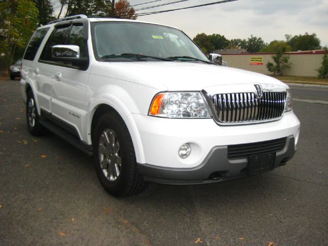 2004 Lincoln Navigator 2dr Coupe Convertible