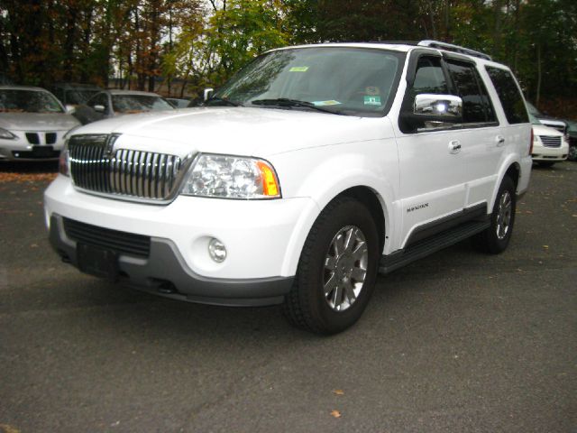 2004 Lincoln Navigator 2dr Coupe Convertible