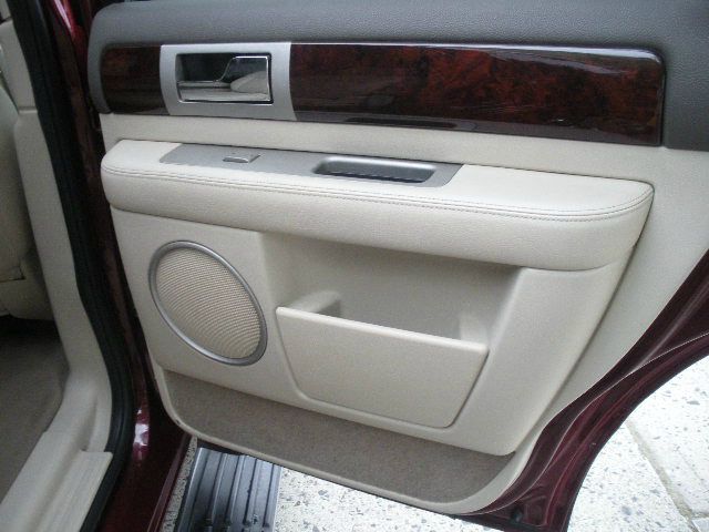 2004 Lincoln Navigator Sport W/navigation