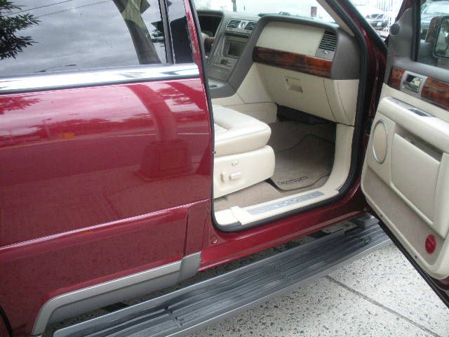 2004 Lincoln Navigator Sport W/navigation