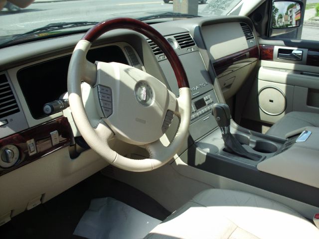 2004 Lincoln Navigator Sport W/navigation