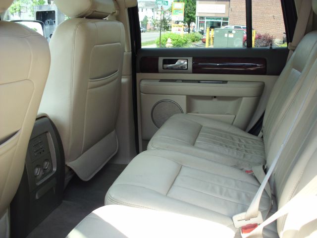 2004 Lincoln Navigator Sport W/navigation