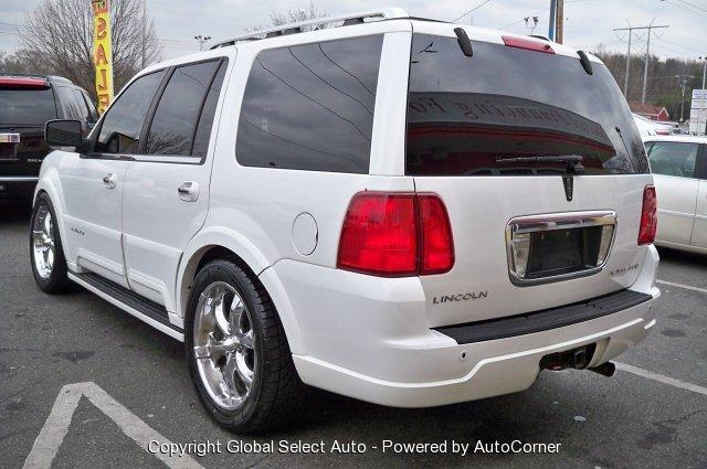 2004 Lincoln Navigator Unknown