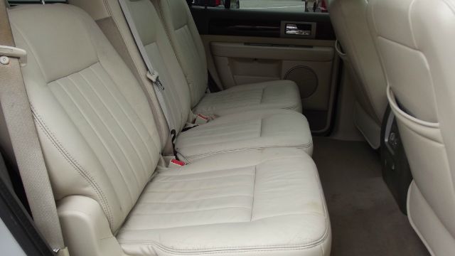 2004 Lincoln Navigator 1500 HD LT