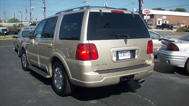 2004 Lincoln Navigator Coupe