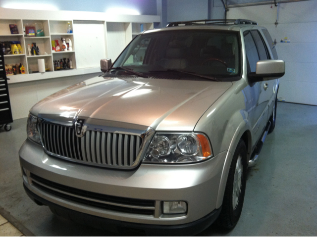 2005 Lincoln Navigator 2dr Coupe Convertible