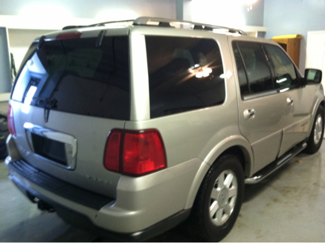 2005 Lincoln Navigator 2dr Coupe Convertible