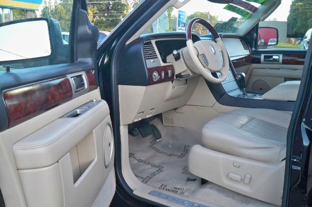 2005 Lincoln Navigator Wagon LX