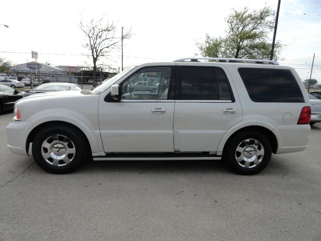 2005 Lincoln Navigator Unknown