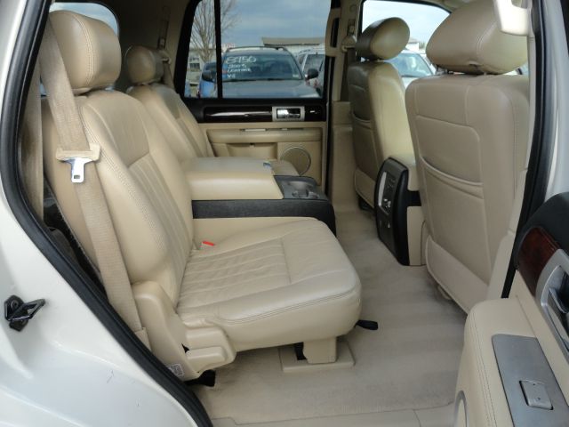 2005 Lincoln Navigator Unknown