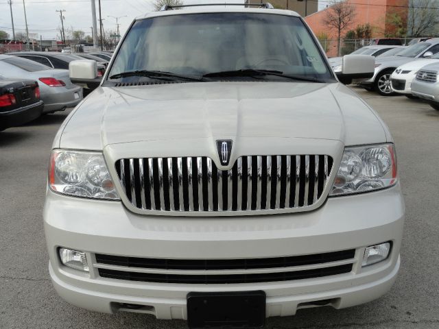 2005 Lincoln Navigator Unknown