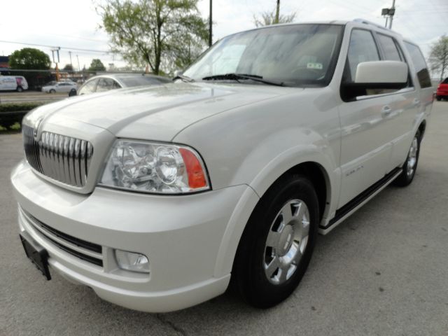 2005 Lincoln Navigator Unknown