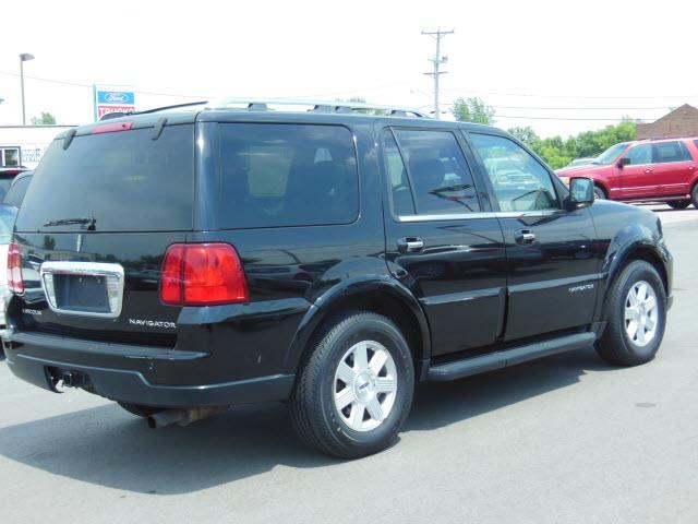 2005 Lincoln Navigator Coupe