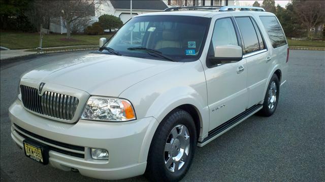 2005 Lincoln Navigator SLT 25