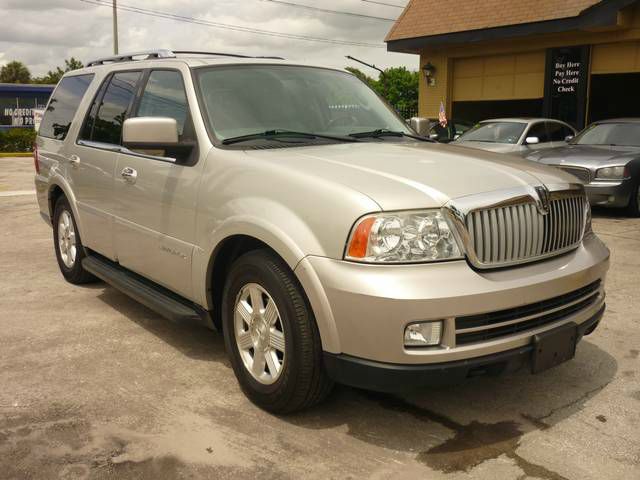 2005 Lincoln Navigator Sport W/navigation