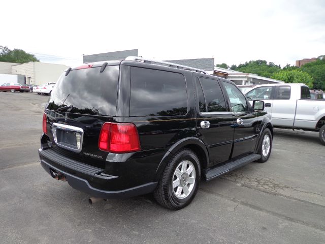 2005 Lincoln Navigator 2dr Coupe Convertible